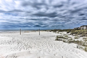 Hilton Head Resort Getaway - Walk to Beach!